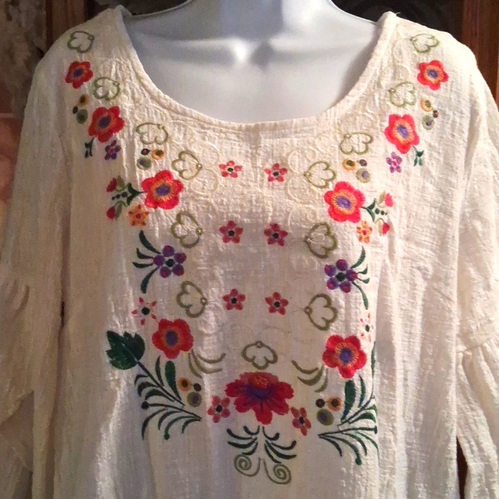 Sexy,Boho,Peasant Top with Beautifully Embroidered Floral & Butterfly Detail🌸🦋 - Picture 3 of 17